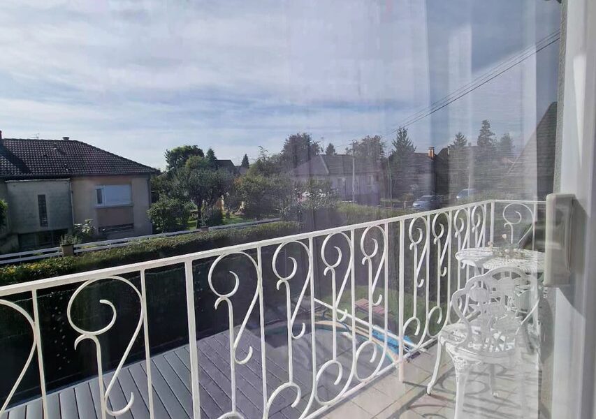 Maison à vendre à Sainte-Croix-en-Plaine — Vue parc & jardin — photo 16