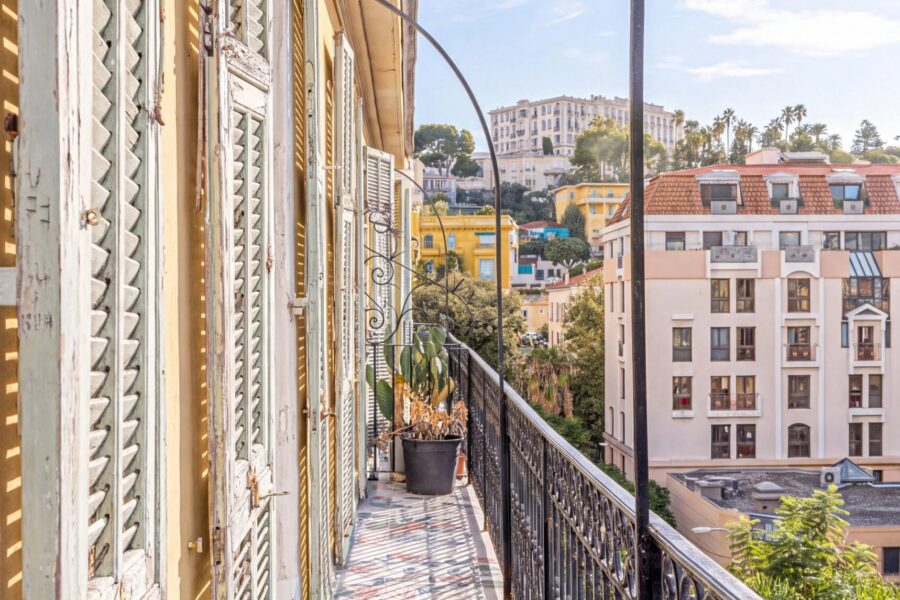 Appartement à vendre à Nice — Vue sur la ville — photo 1