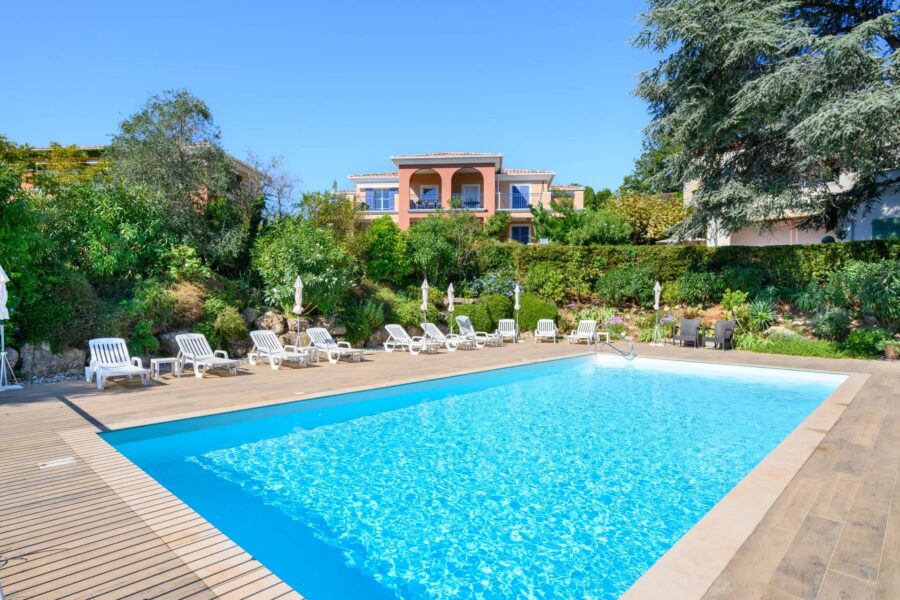 Appartement à vendre à Roquefort-les-Pins — Vue mer — photo 3