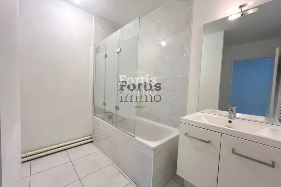Appartement à vendre à Asnières-sur-Seine — Vue sur la ville — photo 14