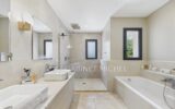 Maison à vendre à Roquefort-les-Pins — Vue parc & jardin — photo 10