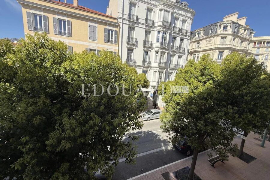 Appartement à vendre à Menton — Vue sur la ville — photo 1