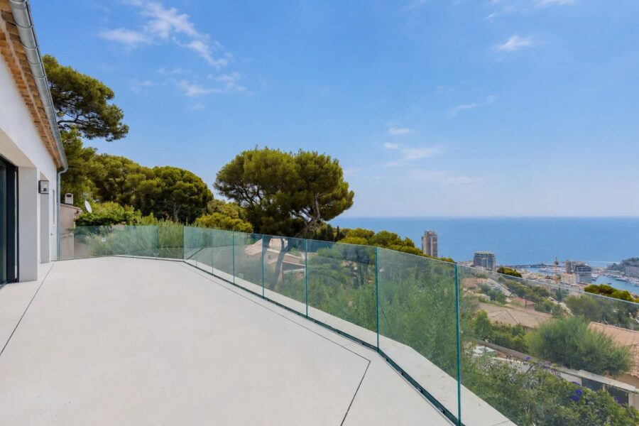 Maison à vendre à Beausoleil — Vue mer — photo 1