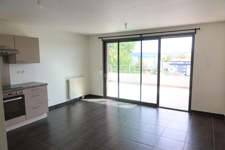 Appartement à vendre à Besançon — Vue sur la ville — photo 2
