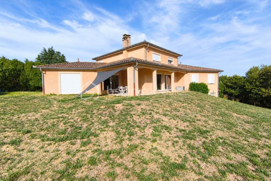 Maison à vendre à Saint-Amans-Soult — Vue montagne — photo 2