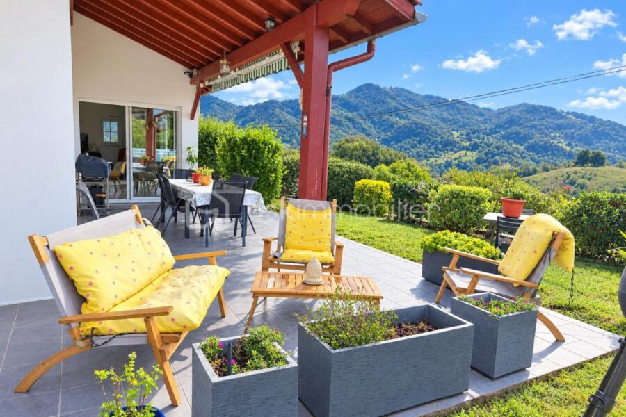 Maison à vendre à Saint-Étienne-de-Baïgorry — Vue montagne — photo 2
