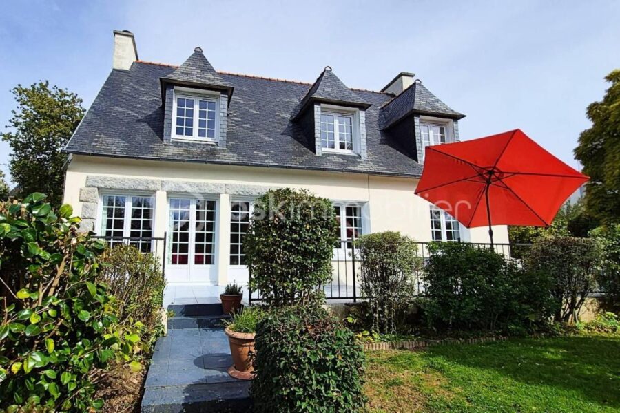 Maison à vendre à Huelgoat — Vue parc & jardin — photo 2