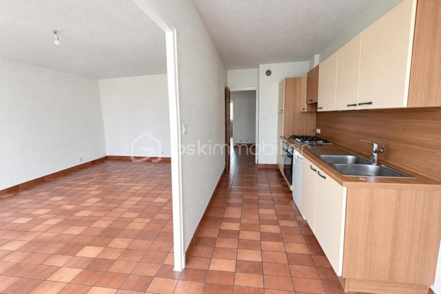 Appartement à vendre à Saint-Jean-de-Maurienne — Vue montagne — photo 2