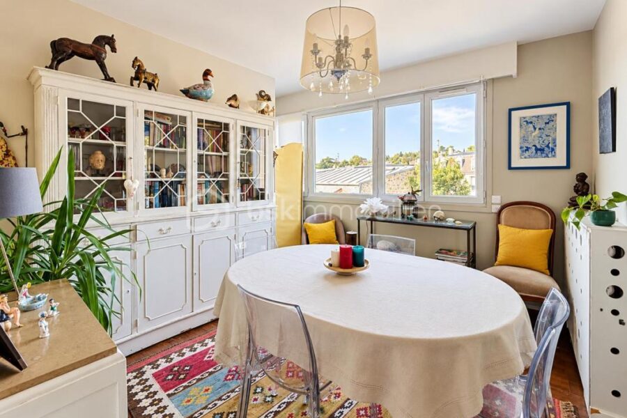 Appartement à vendre à Garches — Vue sur la ville — photo 2