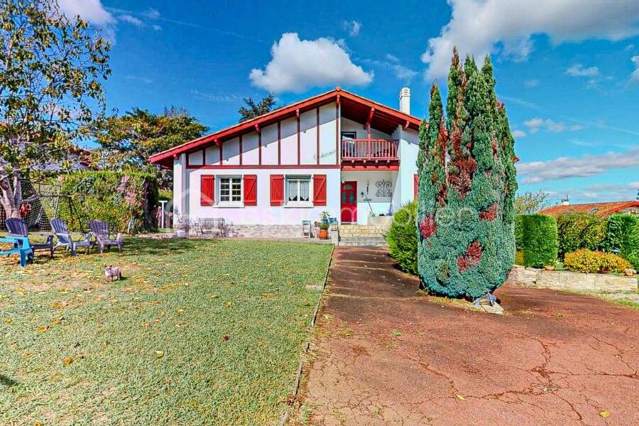 Maison à vendre à Espelette — Vue montagne — photo 2