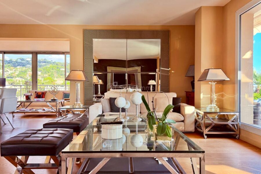 Appartement à vendre à Le Cannet — Vue mer — photo 2