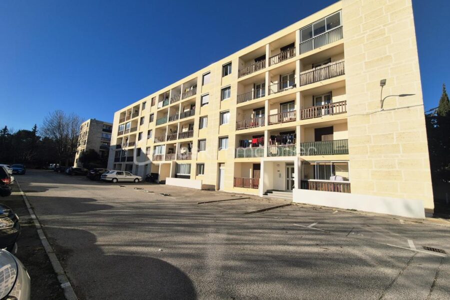 Appartement à vendre à Salon-de-Provence — Vue sur la ville — photo 2
