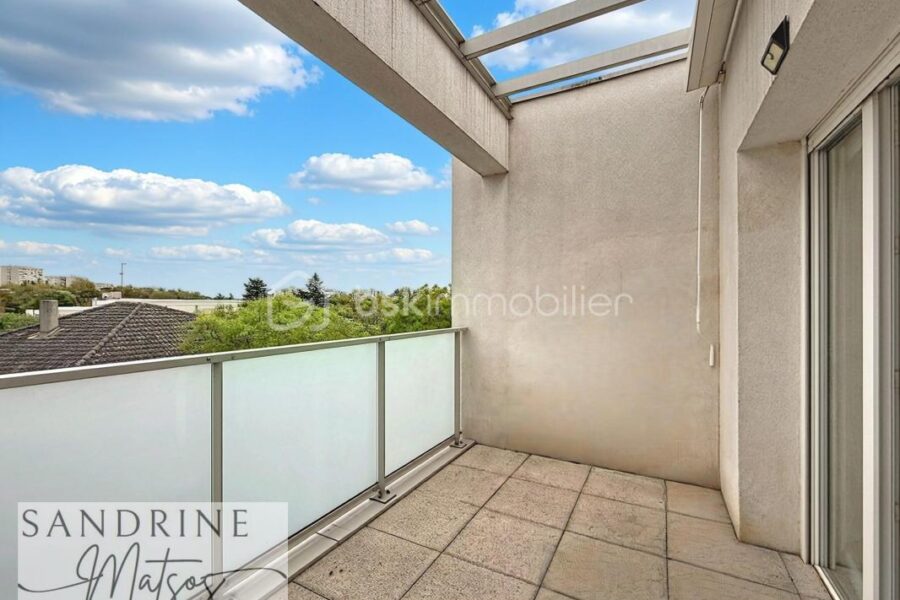 Appartement à vendre à Saint-Priest — Vue nature — photo 2