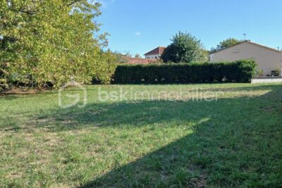 Terrain à vendre à La Couronne