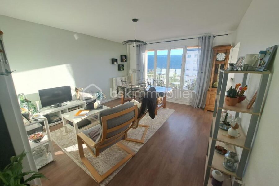 Appartement à vendre à Champagnole — Vue sur la ville — photo 2