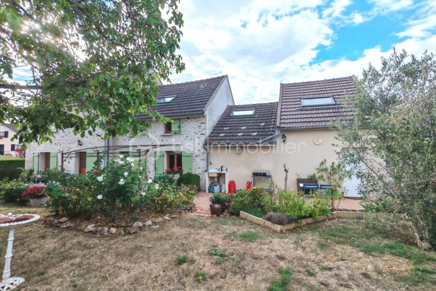 Maison à vendre à Saint-Denis-lès-Rebais — Vue parc & jardin — photo 2