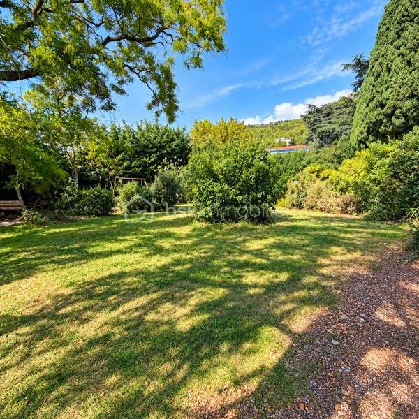 Terrain à vendre à Toulon — Vue dégagée — photo 1
