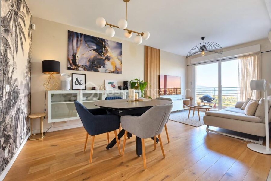 Appartement à vendre à Saint-Laurent-du-Var — Vue mer — photo 2