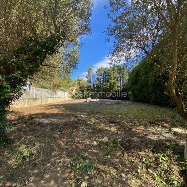 Terrain à vendre à Charmes-sur-Rhône — Vue dégagée — photo 1