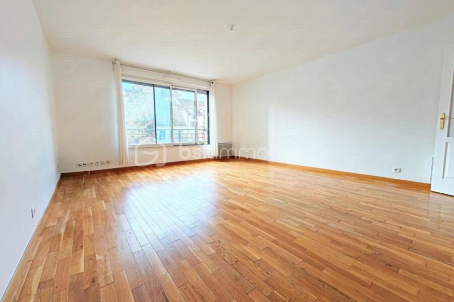 Appartement à vendre à Saint-Cyr-l&rsquo;École — Vue dégagée — photo 3