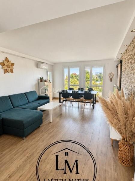 Appartement à vendre à Marseille 10e arrondissement — Vue sur la ville — photo 2