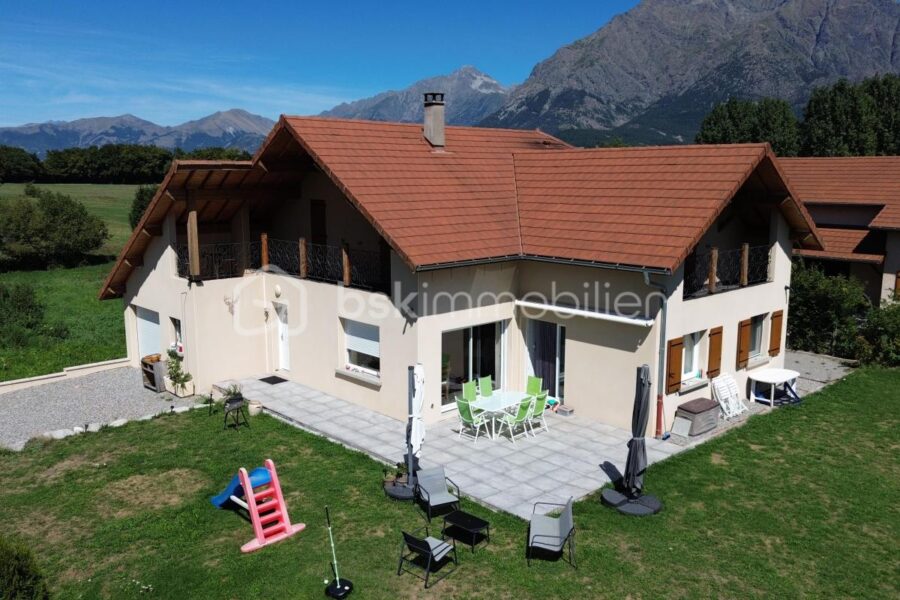 Maison à vendre à Poligny — Vue montagne — photo 2