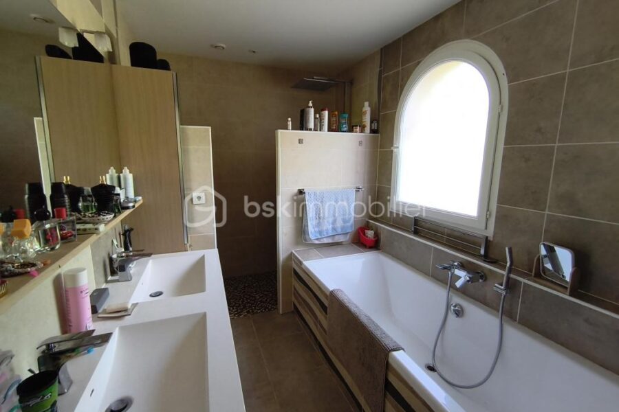 Maison à vendre à Saint-Amans-Soult — Vue montagne — photo 10