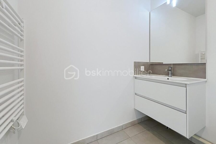 Appartement à vendre à Bordeaux — Vue sur la ville — photo 10