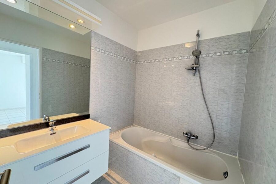 Appartement à louer à Nice — Vue mer — photo 10