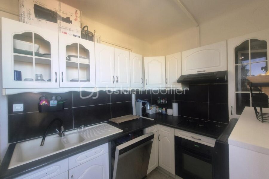 Appartement à vendre à Salon-de-Provence — Vue sur la ville — photo 10
