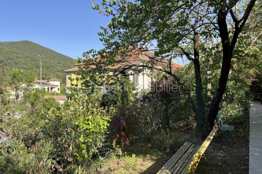 Maison à vendre à Saint-Jean-du-Gard — Vue nature — photo 1