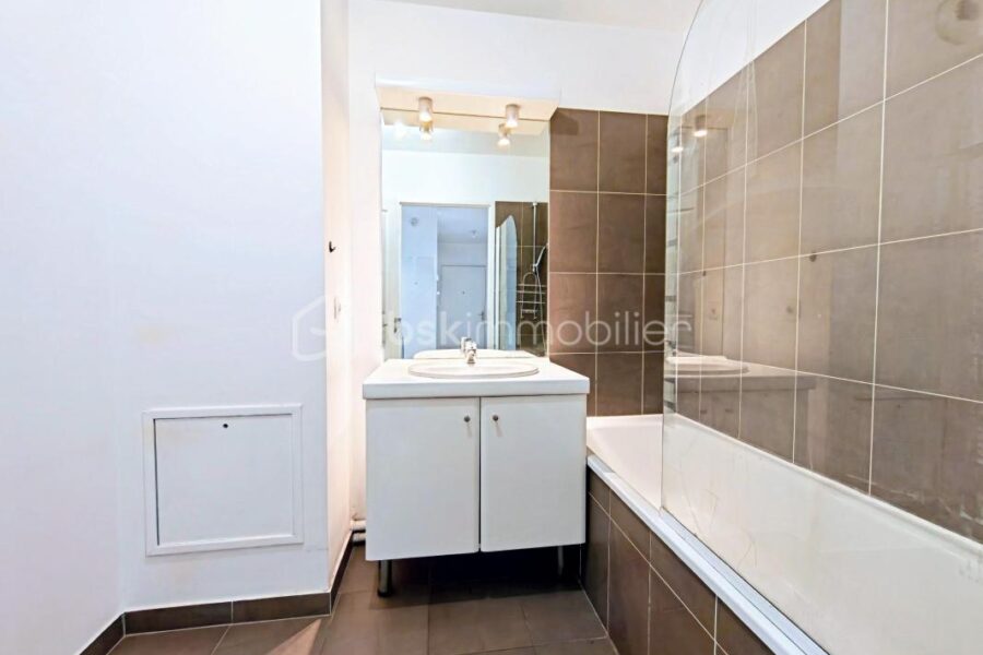 Appartement à vendre à Saint-Cyr-l&rsquo;École — Vue dégagée — photo 11
