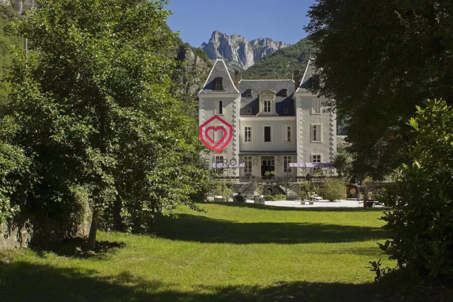 Maison à vendre à Saint-Béat — Vue montagne — photo 5