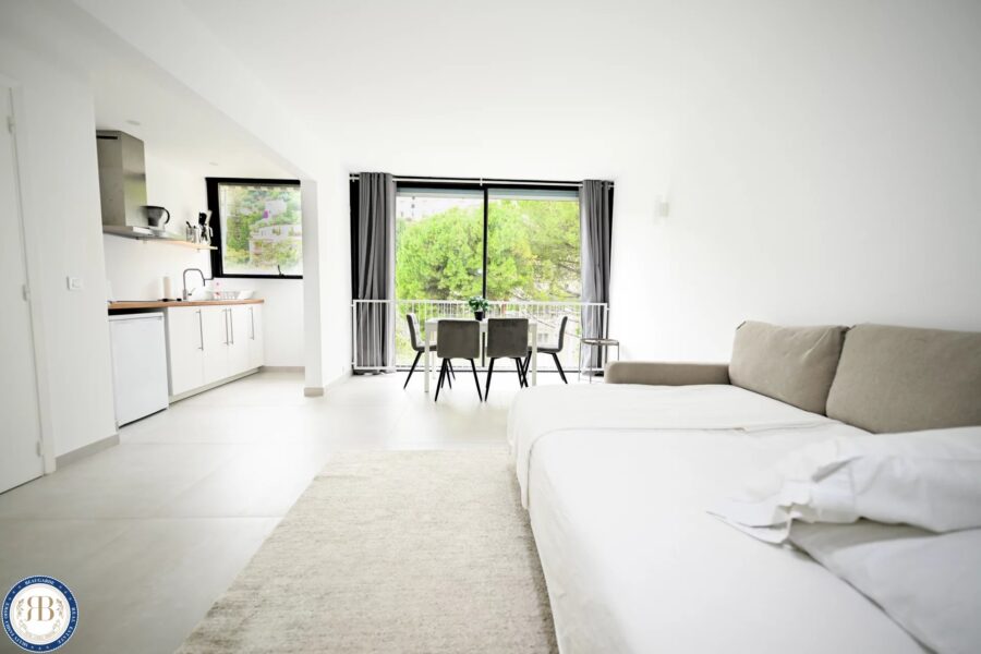 Appartement à vendre à Beaulieu-sur-Mer — Vue montagne — photo 5