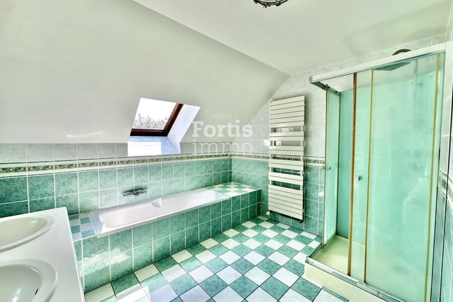 Maison à vendre à La Grande-Paroisse — Vue parc & jardin — photo 19