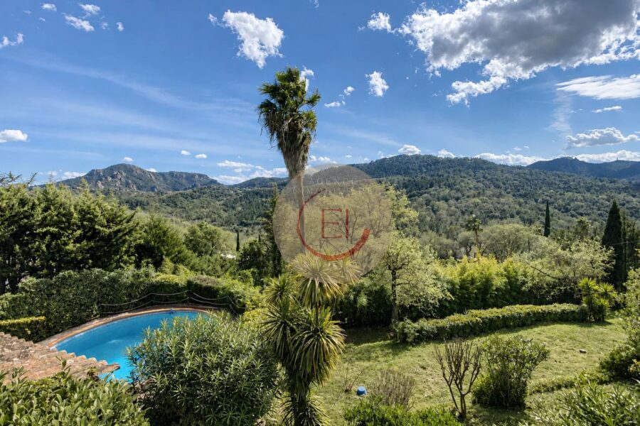 Maison à vendre à Les Adrets-de-l&rsquo;Estérel — Vue montagne — photo 4