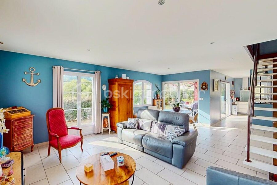 Maison à vendre à Saint-Étienne-de-Baïgorry — Vue montagne — photo 11