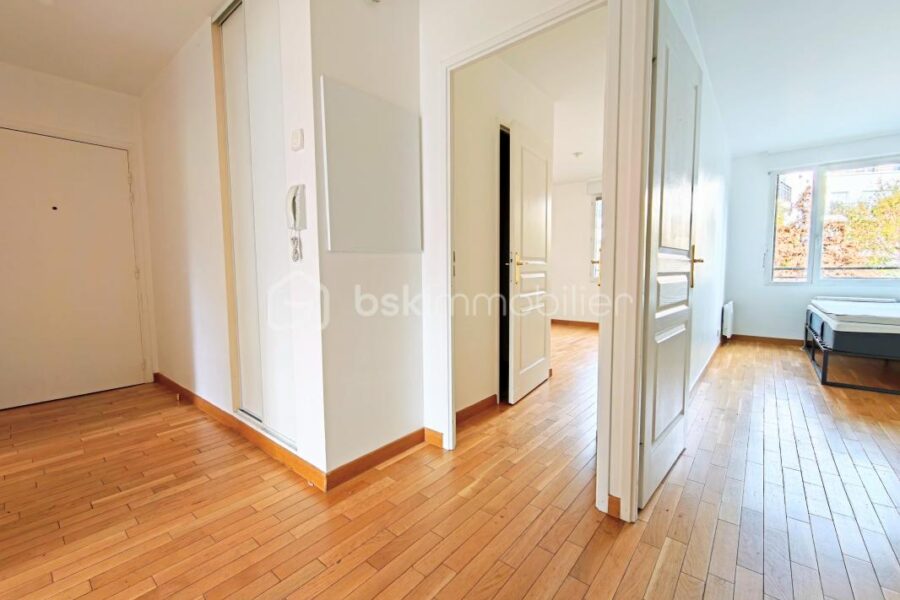 Appartement à vendre à Saint-Cyr-l&rsquo;École — Vue dégagée — photo 12