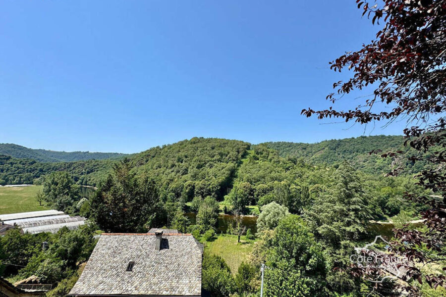 Maison à vendre à Saint-Parthem — Vue nature — photo 1