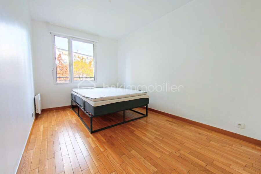 Appartement à vendre à Saint-Cyr-l&rsquo;École — Vue dégagée — photo 12