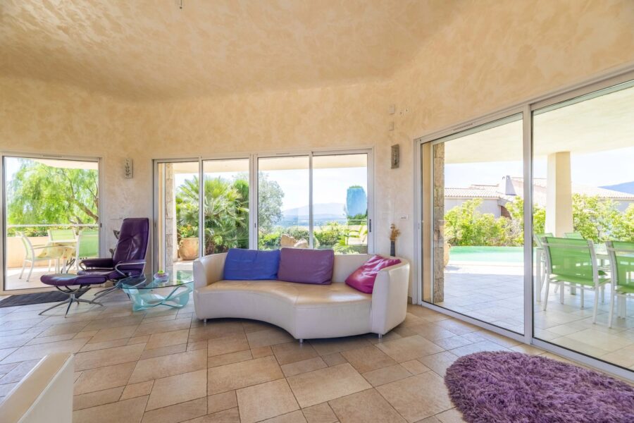 Maison à vendre à Sainte-Lucie-de-Porto-Vecchio — Vue mer — photo 6