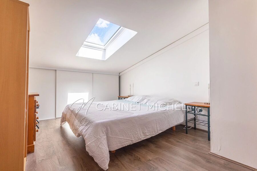 Maison à vendre à Roquefort-les-Pins — Vue parc & jardin — photo 16