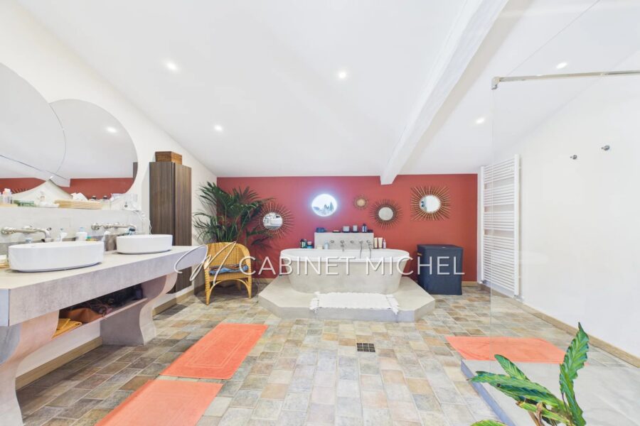 Maison à vendre à Le Rouret — Vue parc & jardin — photo 15