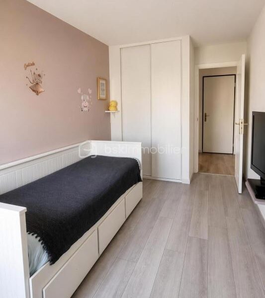 Appartement à vendre à Bagnolet — Vue parc & jardin — photo 12