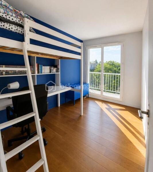 Appartement à vendre à Vaires-sur-Marne — Vue sur la ville — photo 13