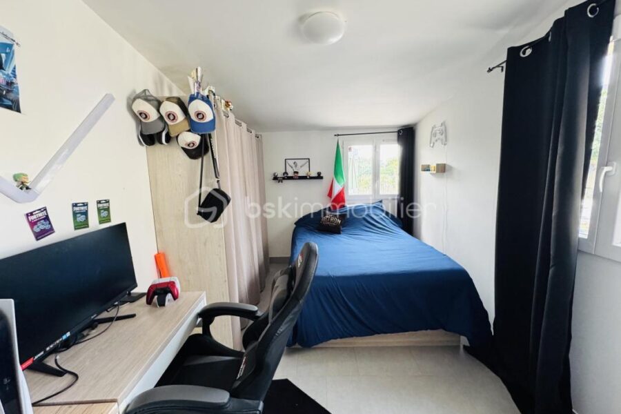 Maison à vendre à Lambesc — Vue vignes — photo 12