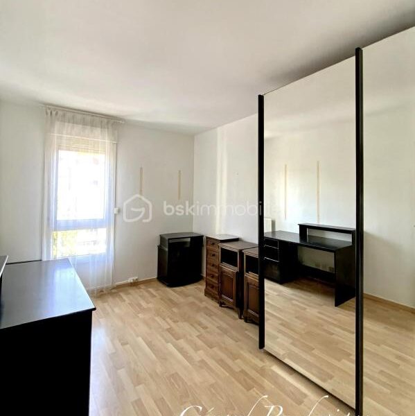Appartement à vendre à Suresnes — Vue sur la ville — photo 12