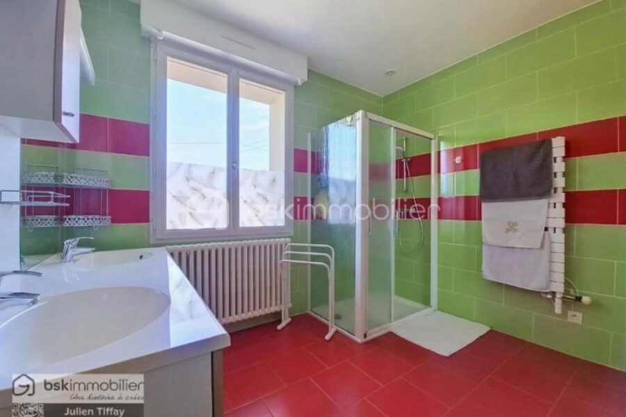 Maison à vendre à Beaucé — Vue parc & jardin — photo 12