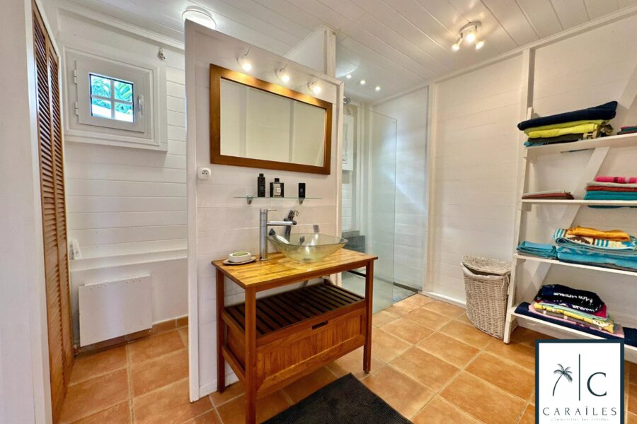 Maison à vendre à Les Trois-Îlets — Vue mer — photo 12