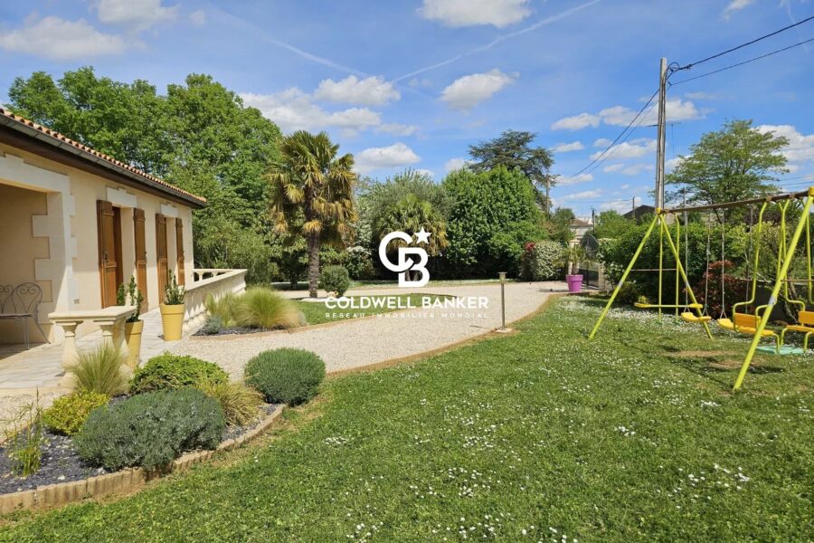 Maison à vendre à Burie — Vue parc & jardin — photo 20